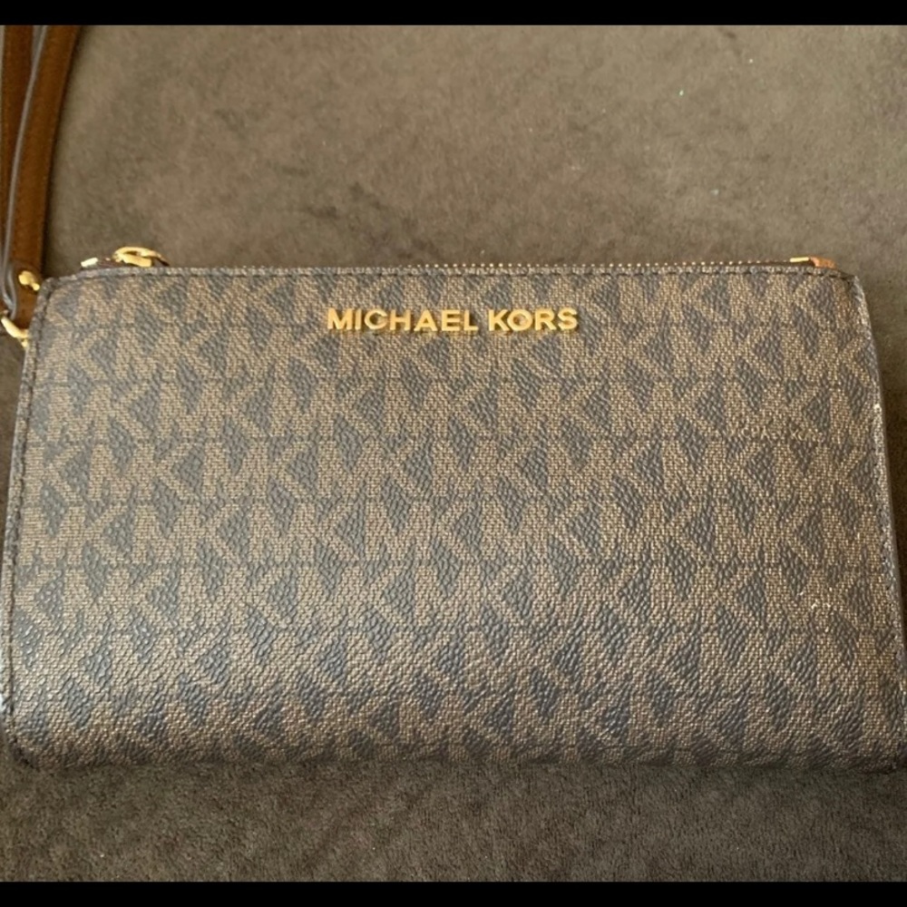 Micheal kors wallet